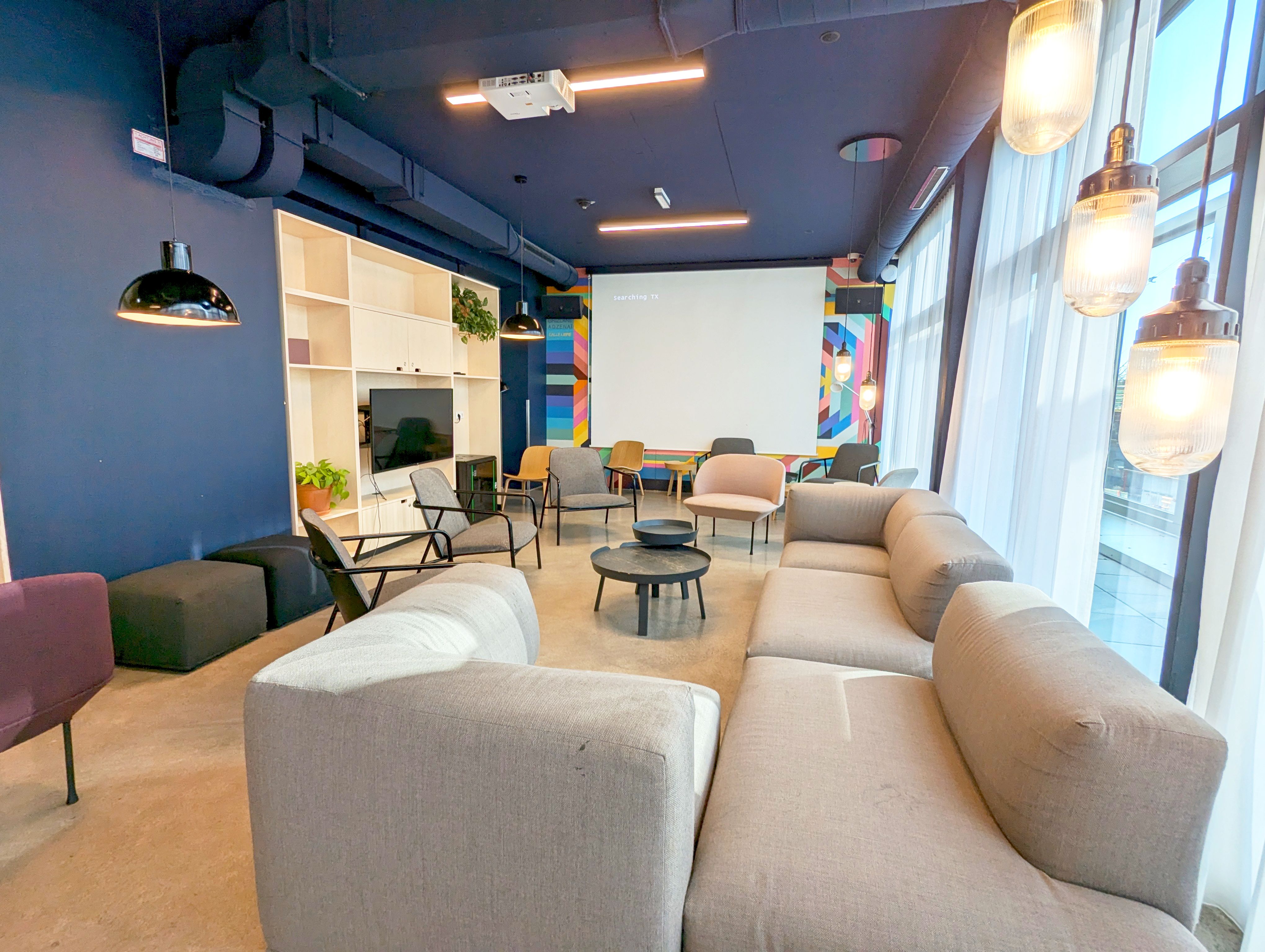 Gallery 33