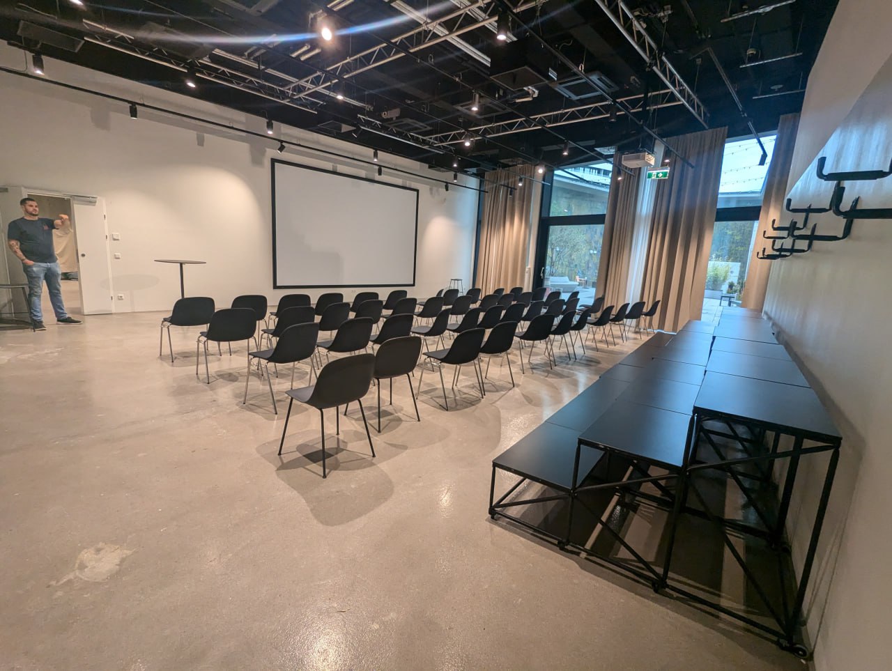 Gallery 9